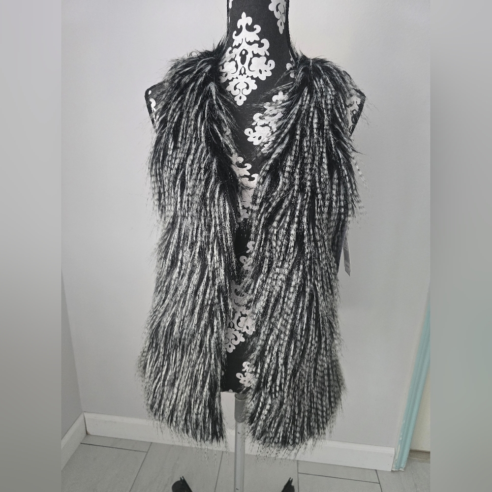 Women's Black and White Faux Fur Vest Size M